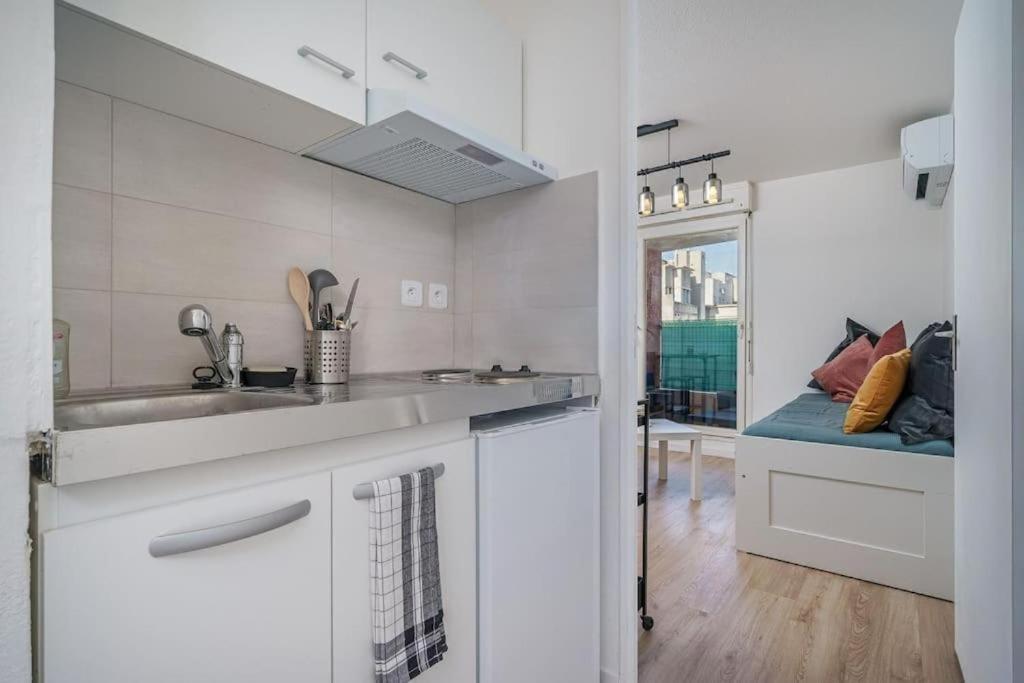 Appartement Climatise Avec Terrasse Tout Equipe A 5Min De La Gare St Charles Марсилия Екстериор снимка